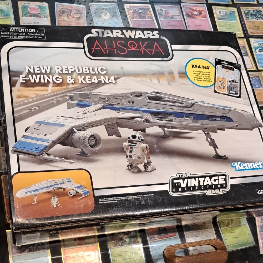 Star Wars Vintage Collection E-Wing & KE-4N4 Toy